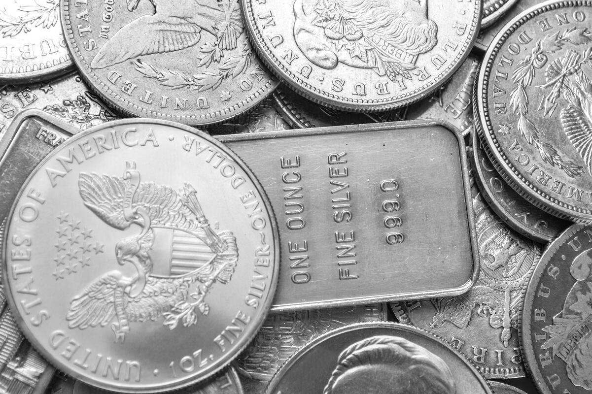 Silver Prices Forecast: XAG/USD Hits Two-Week High Amid Global Tensions