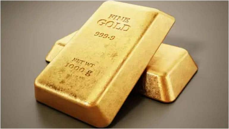 Gold set for third weekly rise, investors brace for US jobs data