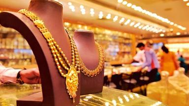 Diwali 2023: Where do experts see gold prices in Samvat 2080?