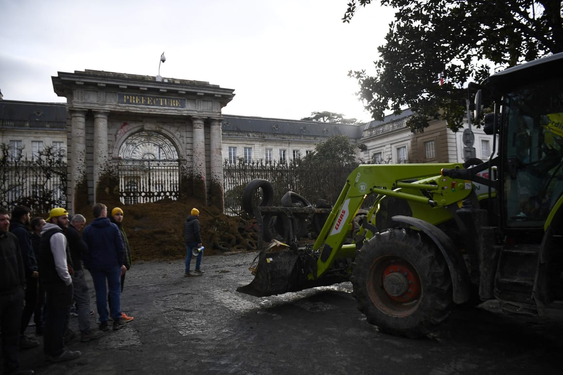 France axes tractor fuel hike, cuts red tape to appease angry farmers