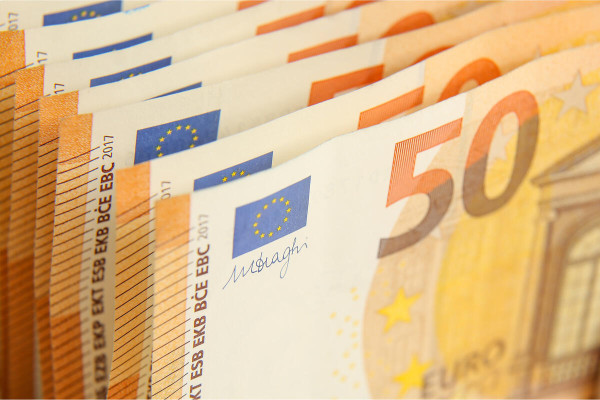 EUR/USD Forecast – Euro Continues to Grind Higher