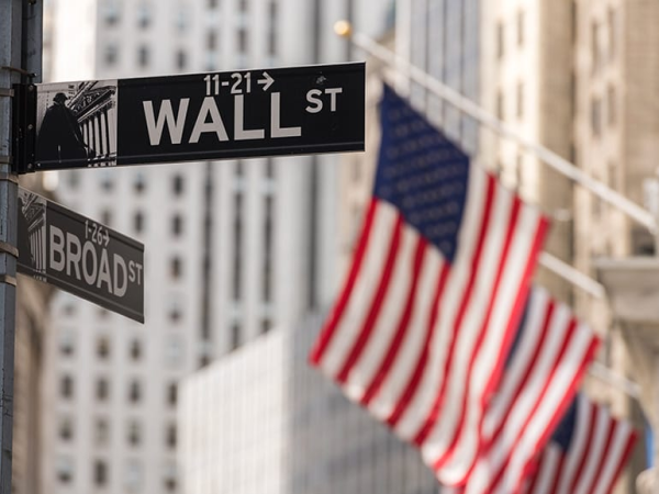 image of the Wall Street sign