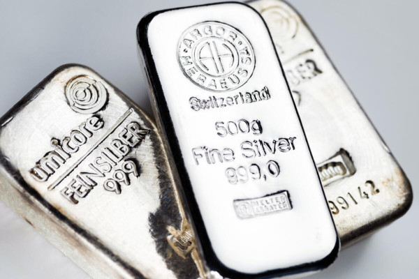 Silver (XAG) Daily Forecast: Closing in on $27.75—Can It Surge to $28.50?