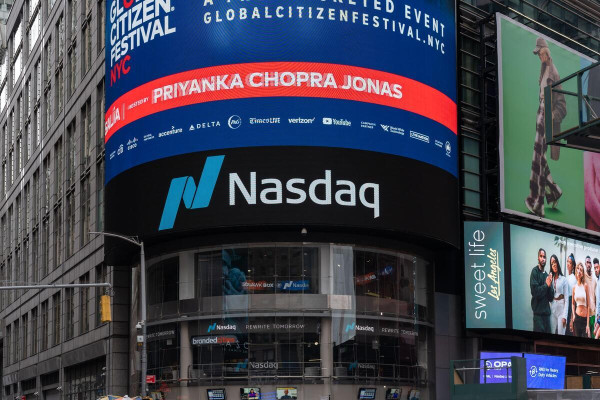 Nasdaq 100, Dow Jones, S&P 500 News: Wall Street Braces for Weekly Loss Amid Inflation, Bank Woes