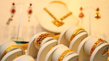 Rising gold prices drive Indians into jewellery recycling; here's what experts say