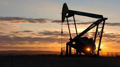 Oil prices decline amid Israel-Hamas peace talks, Fed rate cut expectations