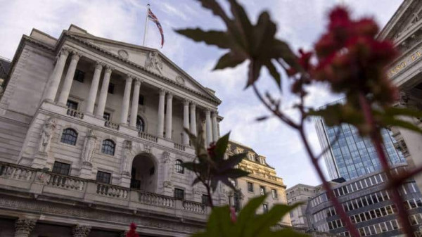 Bank of England should tailgate the ECB, not the Fed