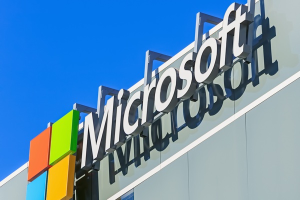 S&P 500, Nasdaq 100 Slide Ahead of Microsoft (MSFT.O) Earnings