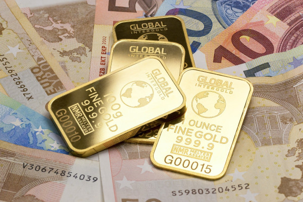 Gold (XAU/USD) Price Smashes Through $2700/oz – Further Gains Ahead?