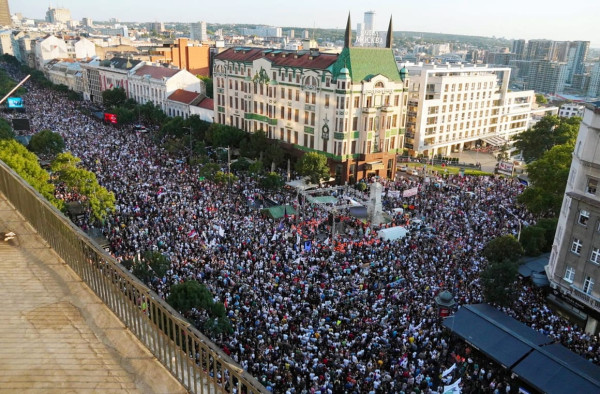 Huge lithium-mining protest triggers crisis meeting in Serbia